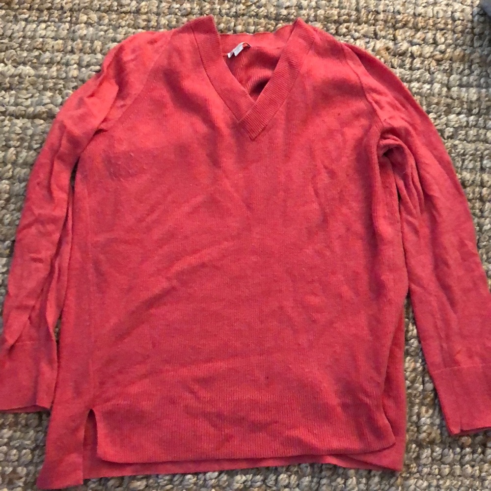 GAP sweater